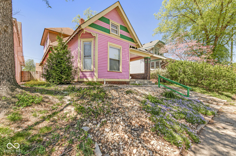 Listing Image 5