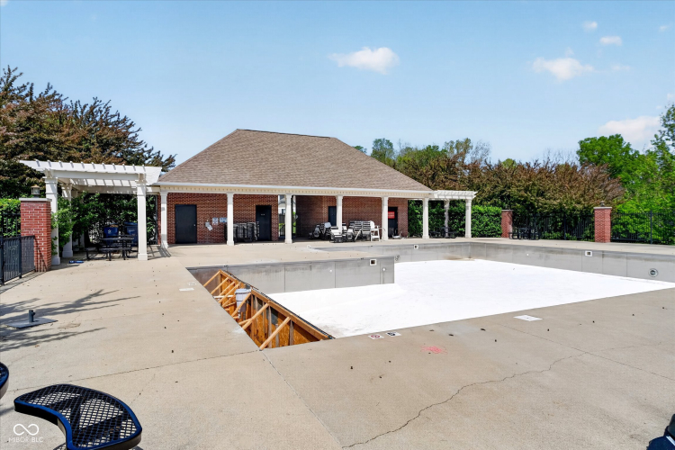 Listing Image 37