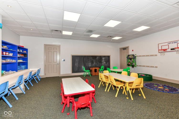 Listing Image 101