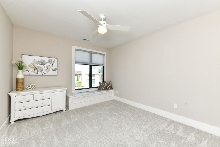 Listing Image 57