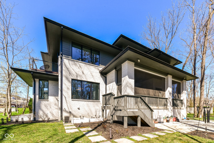 Listing Image 86