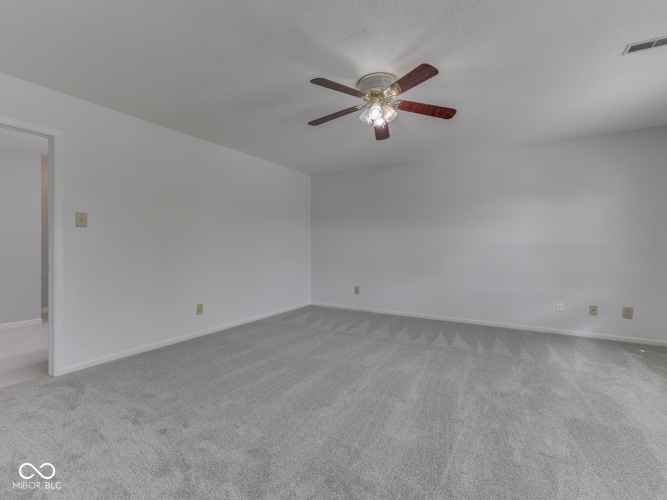 Listing Image 39