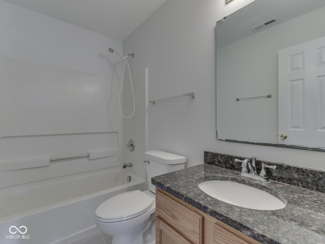 Listing Image 52