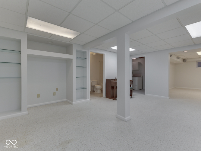 Listing Image 59