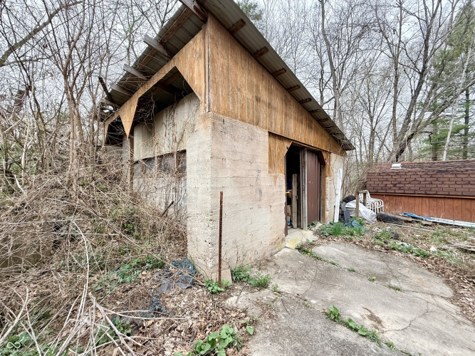 Listing Image 6