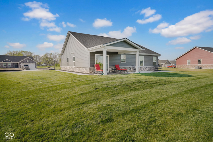 Listing Image 24