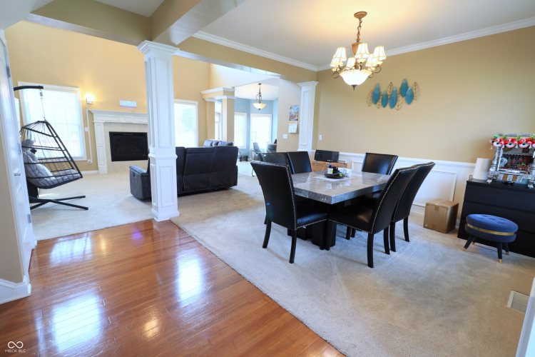 Listing Image 7