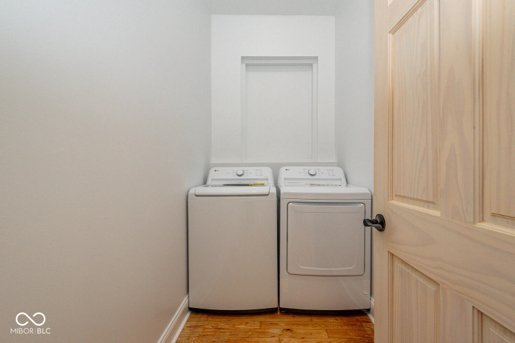 Listing Image 17