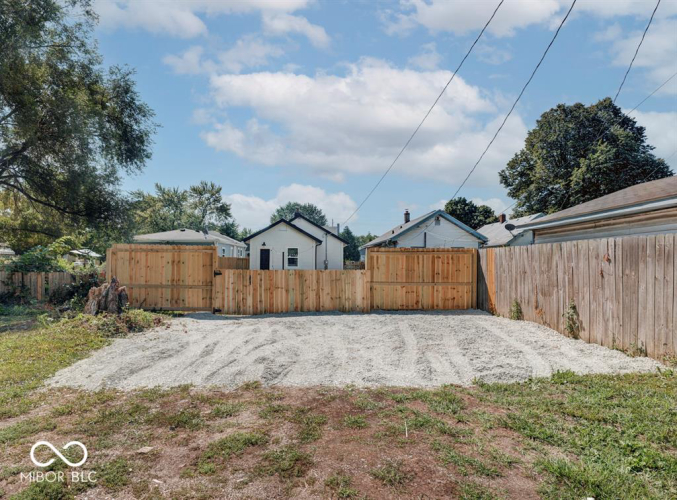 Listing Image 40