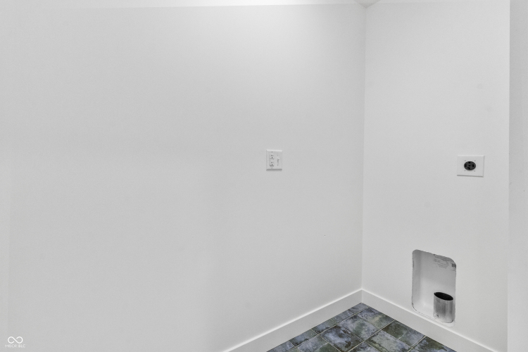 Listing Image 48