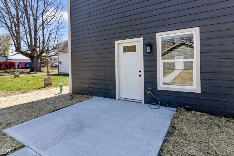 Listing Image 53