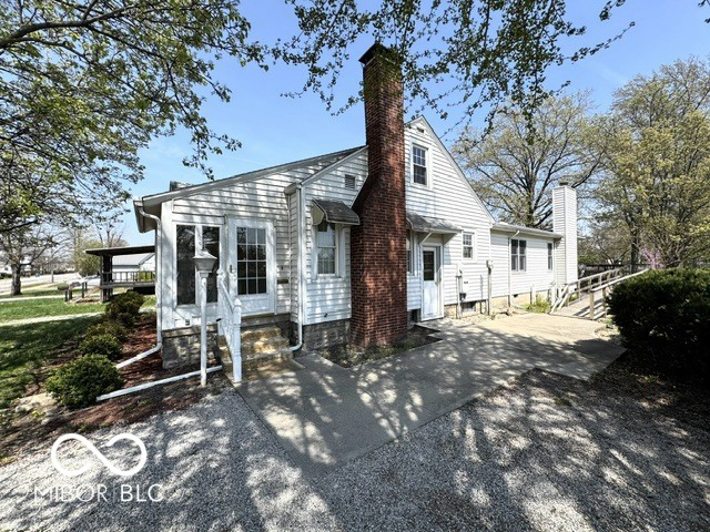 Listing Image 3