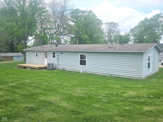 Listing Image 8
