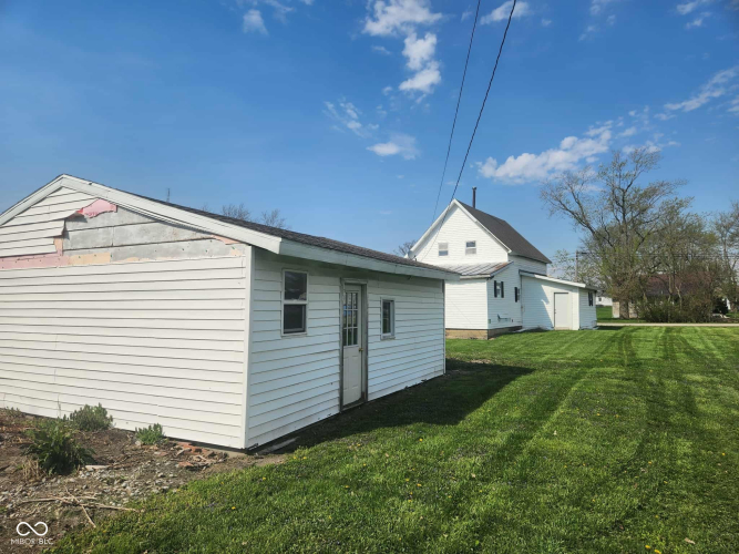 Listing Image 5