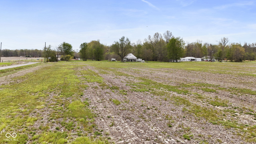 Listing Image 24