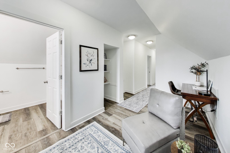 Listing Image 20