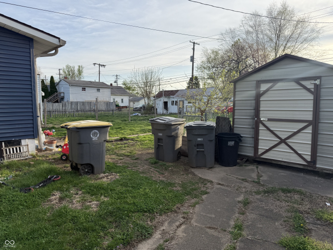 Listing Image 11
