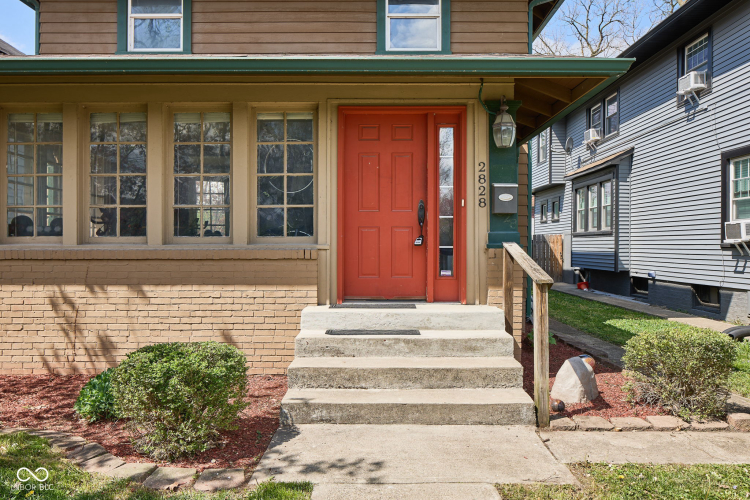 Listing Image 3