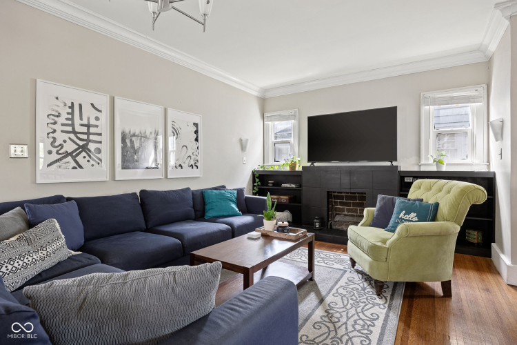 Listing Image 10