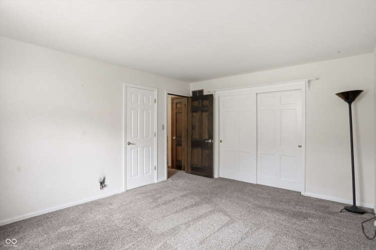 Listing Image 28