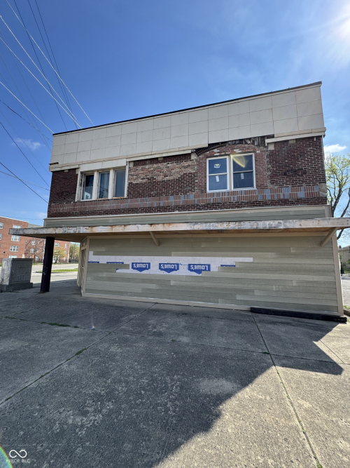 Listing Image 5