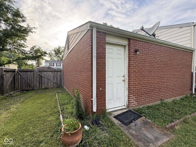 Listing Image 49