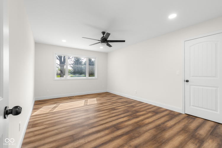 Listing Image 45