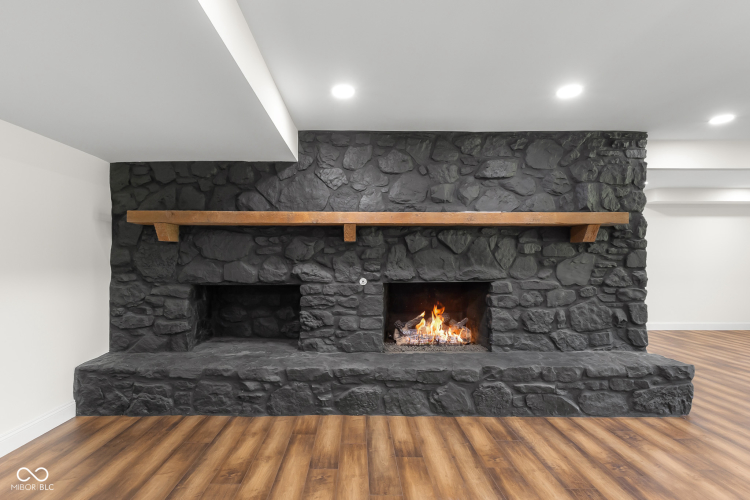 Listing Image 51