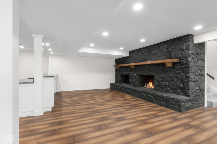 Listing Image 54