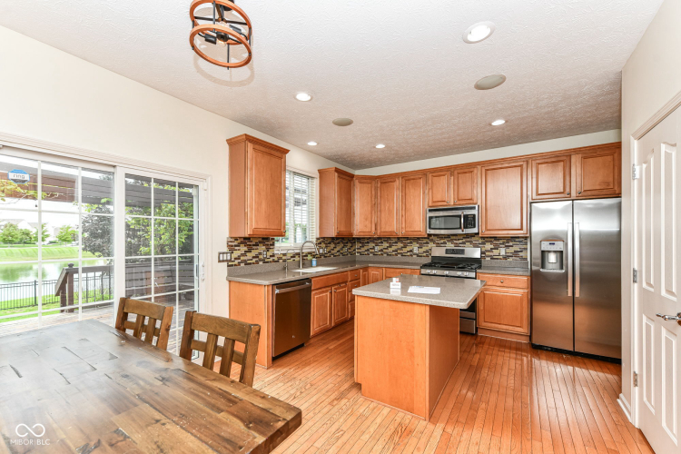 Listing Image 14