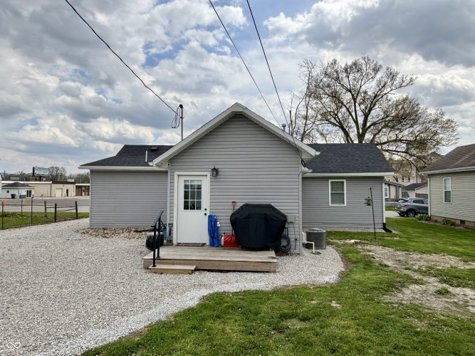 Listing Image 16