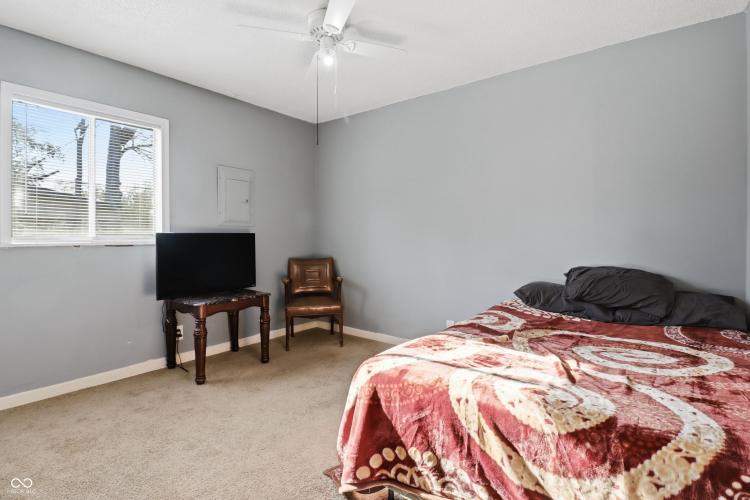 Listing Image 17