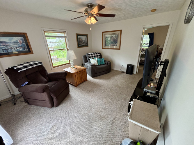 Listing Image 17