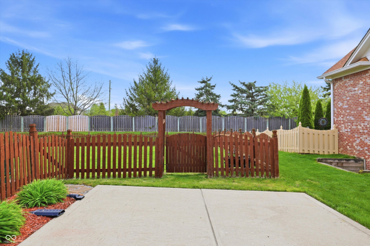 Listing Image 44