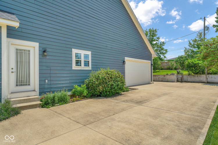 Listing Image 43