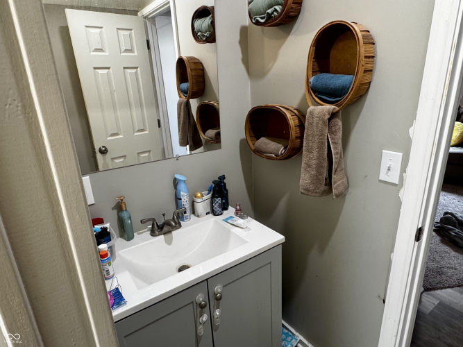 Listing Image 16