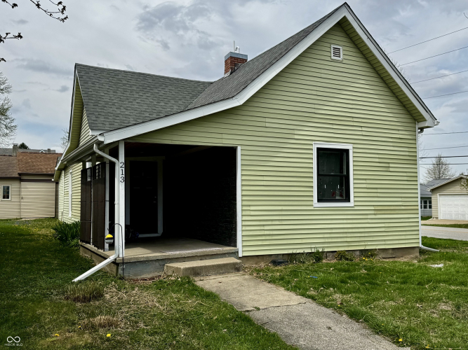 Listing Image 3