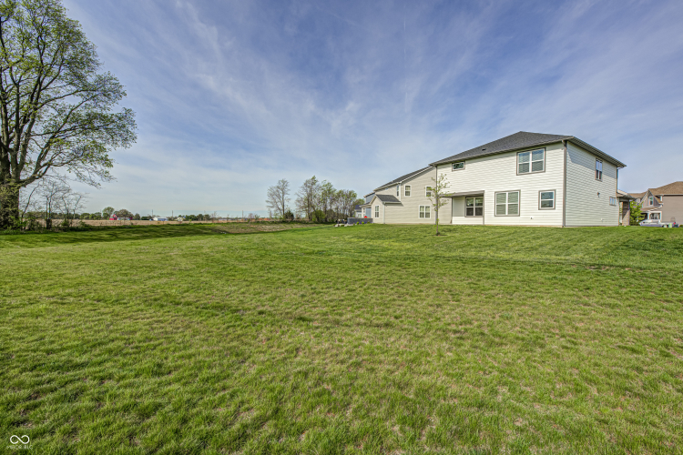 Listing Image 40