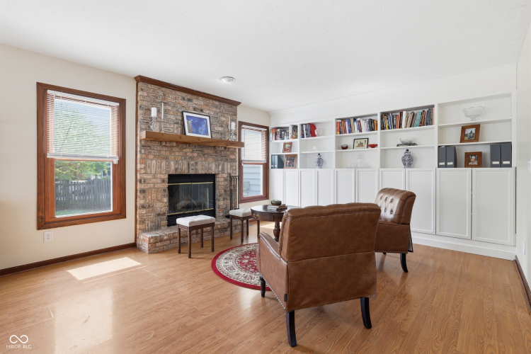 Listing Image 14