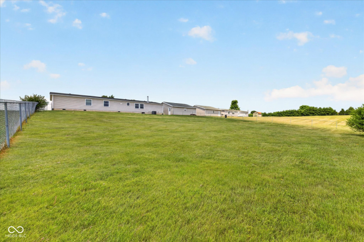 Listing Image 38