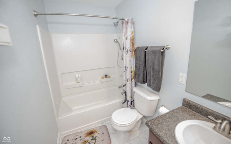 Listing Image 48