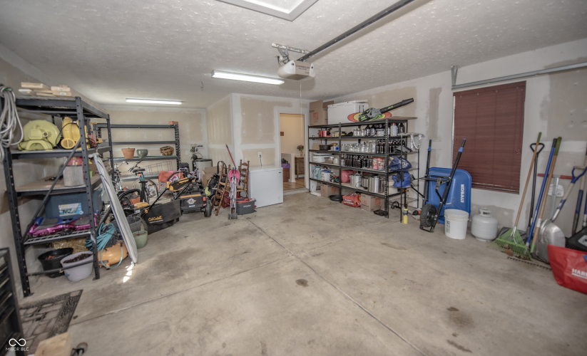 Listing Image 53