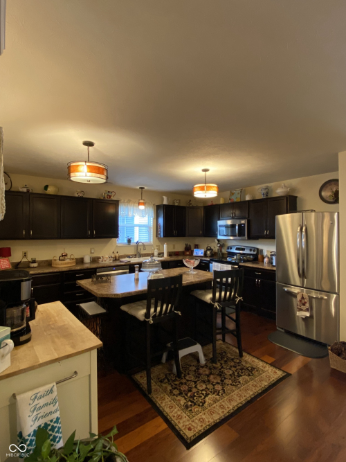 Listing Image 9