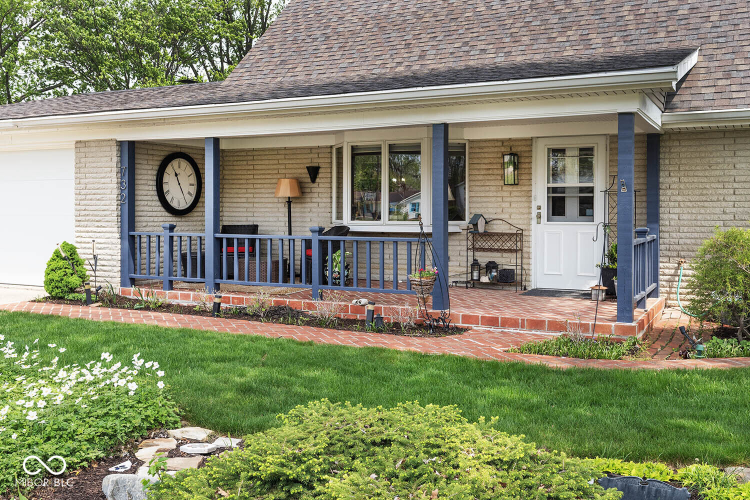 Listing Image 11