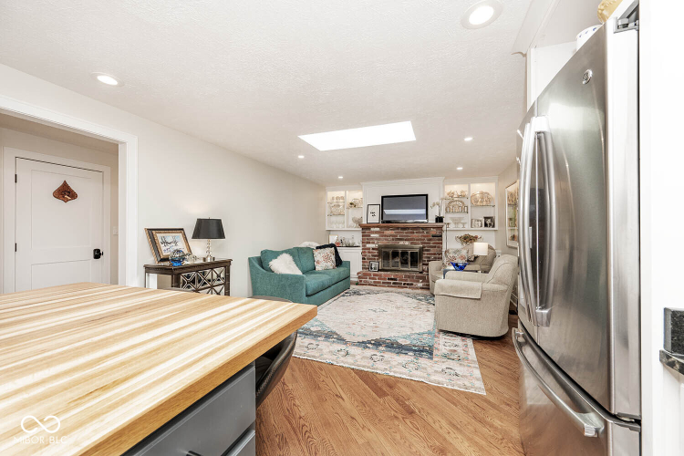 Listing Image 22