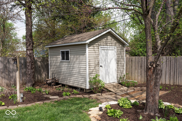 Listing Image 9