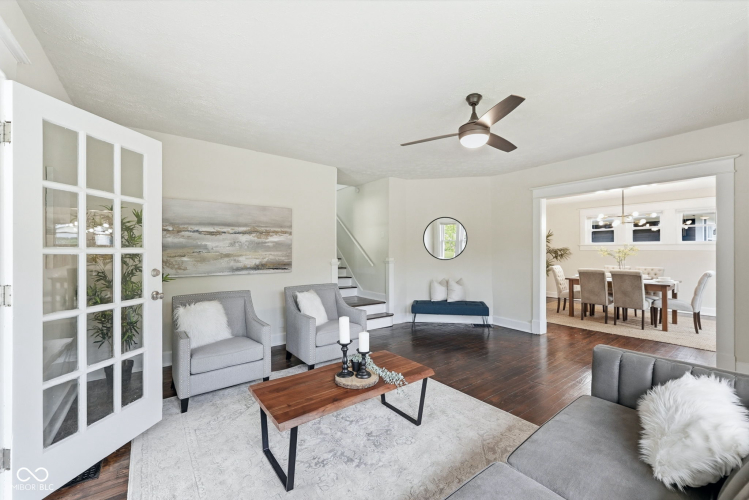 Listing Image 11