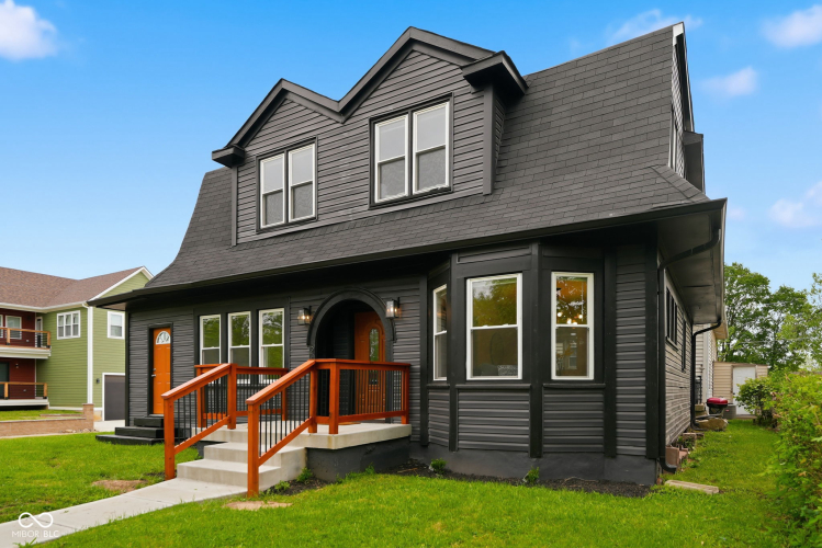 Listing Image 3