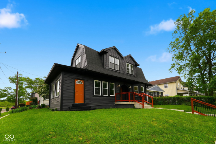 Listing Image 4