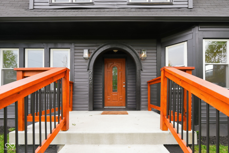 Listing Image 6